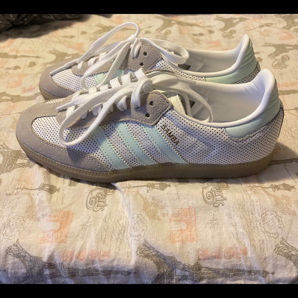 Adidas sneakers❌SOLD DO NOT BUY❌